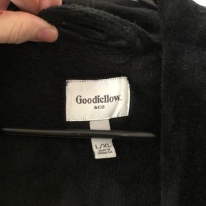Goodfellow black robe size xl